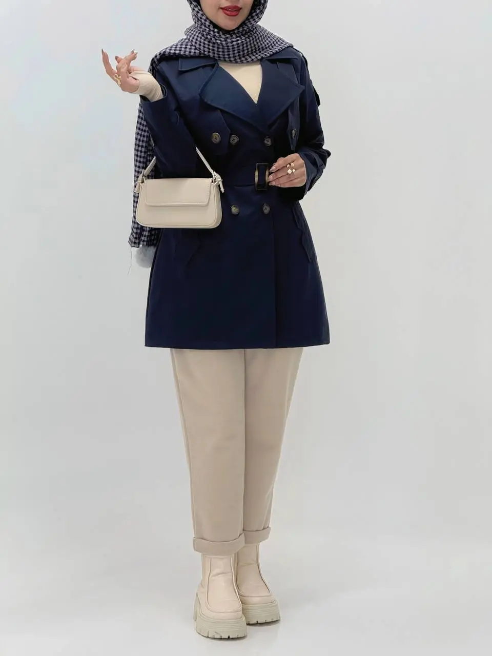 3529 - بارونی آستردار نینا